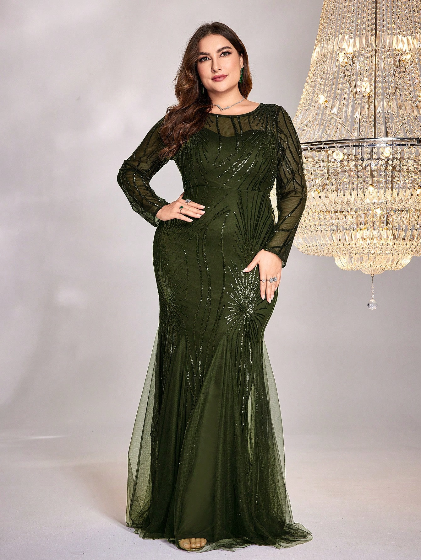 Plus Size Elegant Long Sleeves Sequin Evening Dresses | XUIBOL
