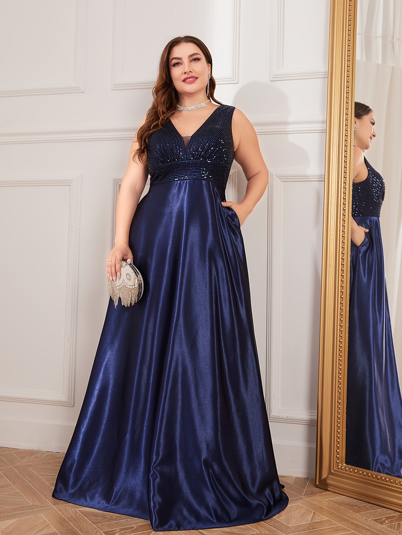 Plus Size Sequin Decor Bridesmaid Dress, Elegant V-neck Sleeveless Dress | XUIBOL