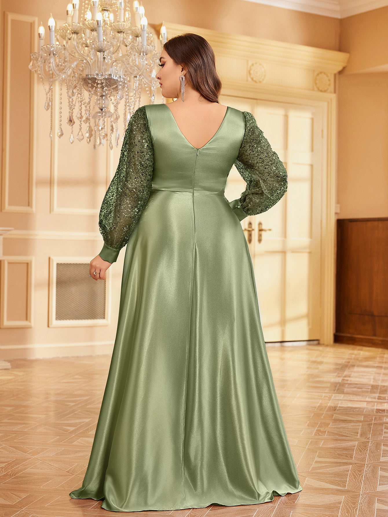 Plus Size Luxury Gold Sequin V-Neck Evening Dress | XUIBOL
