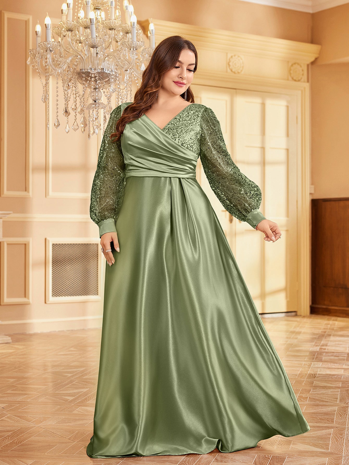 Plus Size Luxury Gold Sequin V-Neck Evening Dress | XUIBOL