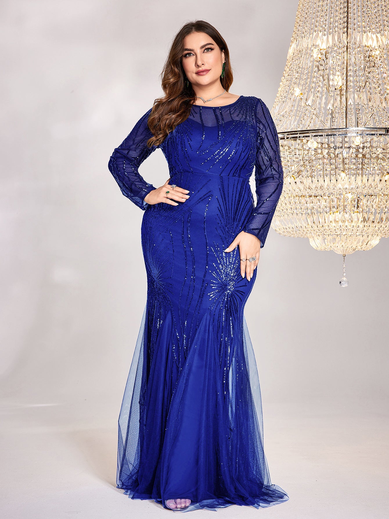 Plus Size Elegant Long Sleeves Sequin Evening Dresses | XUIBOL