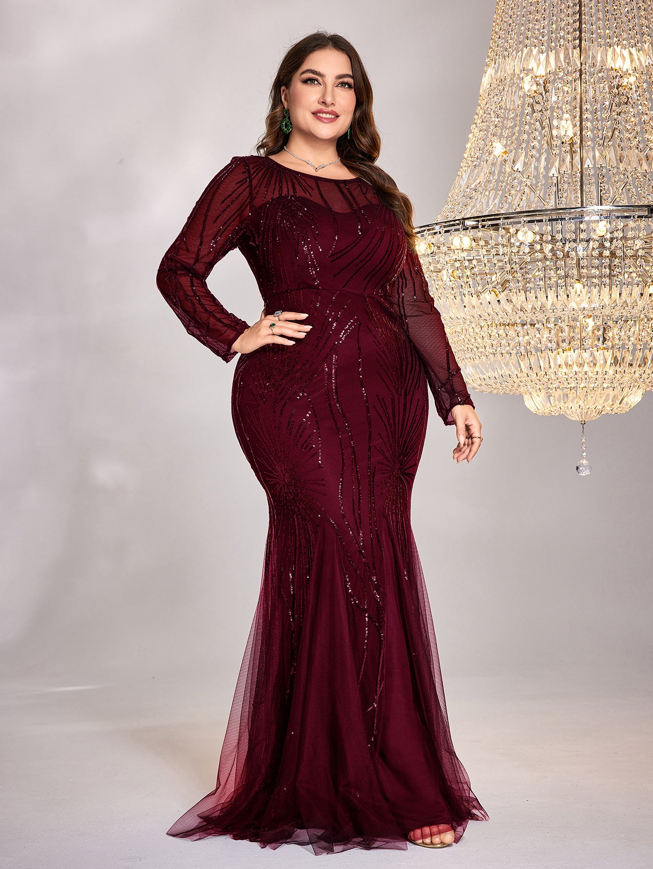 Plus Size Elegant Long Sleeves Sequin Evening Dresses | XUIBOL