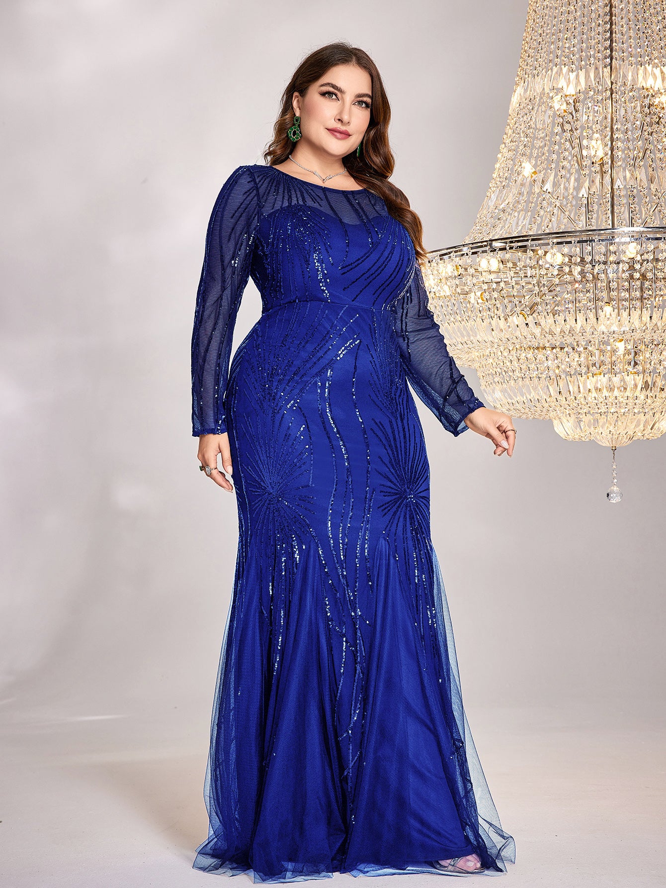 Plus Size Elegant Long Sleeves Sequin Evening Dresses | XUIBOL
