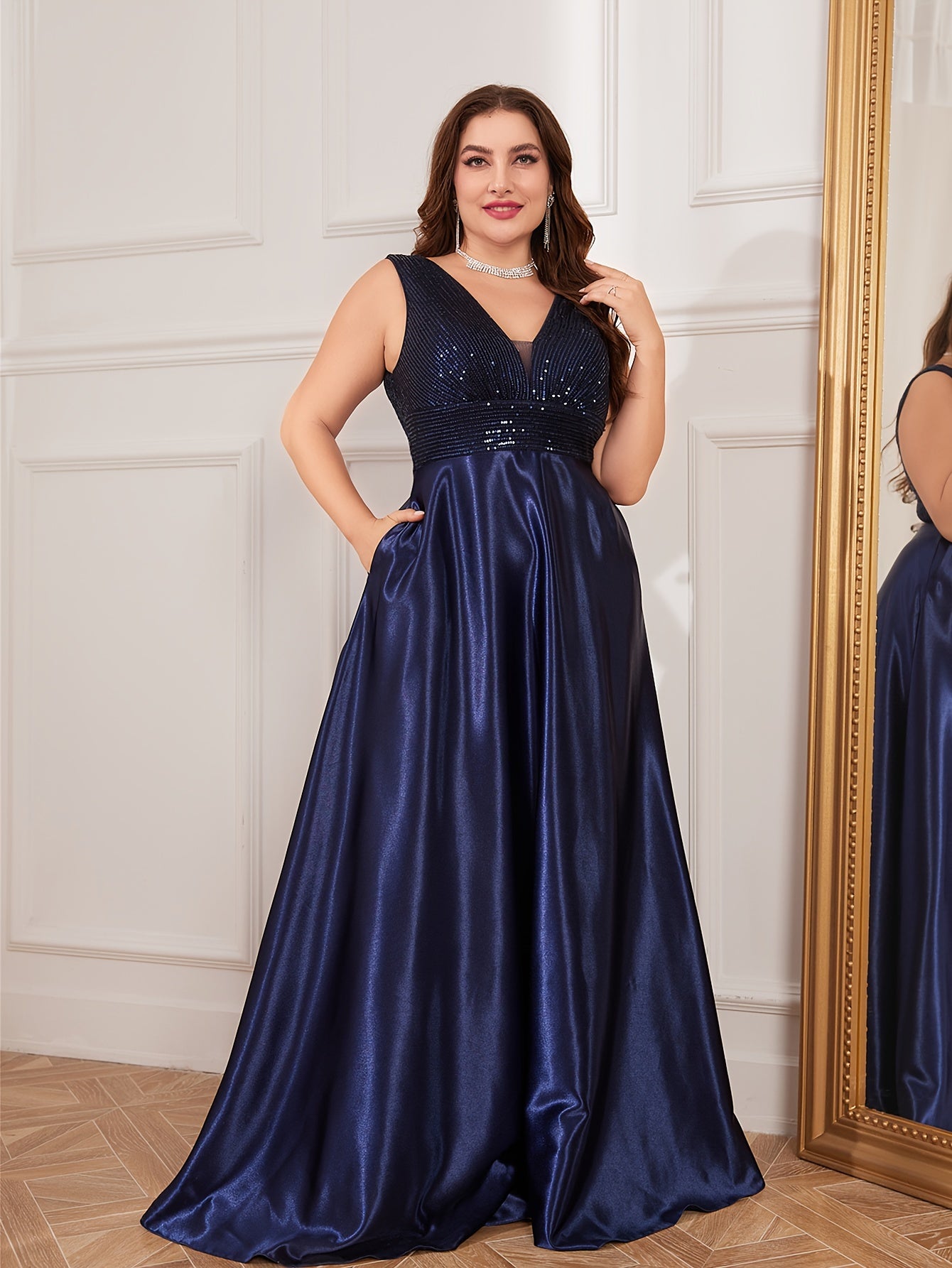 Plus Size Sequin Decor Bridesmaid Dress, Elegant V-neck Sleeveless Dress | XUIBOL