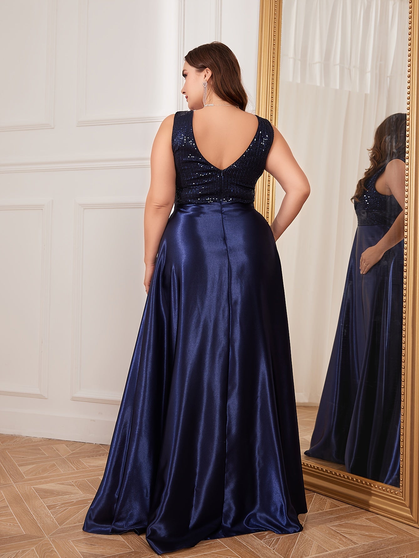 Plus Size Sequin Decor Bridesmaid Dress, Elegant V-neck Sleeveless Dress | XUIBOL