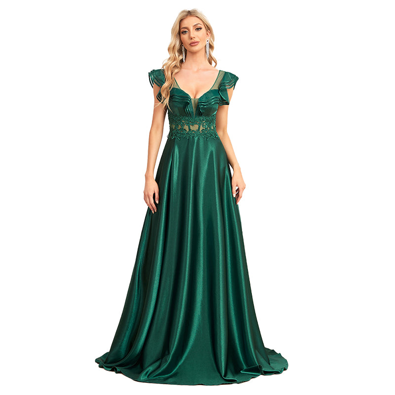 XUIBOL | Features a high slit and a flared Skirt