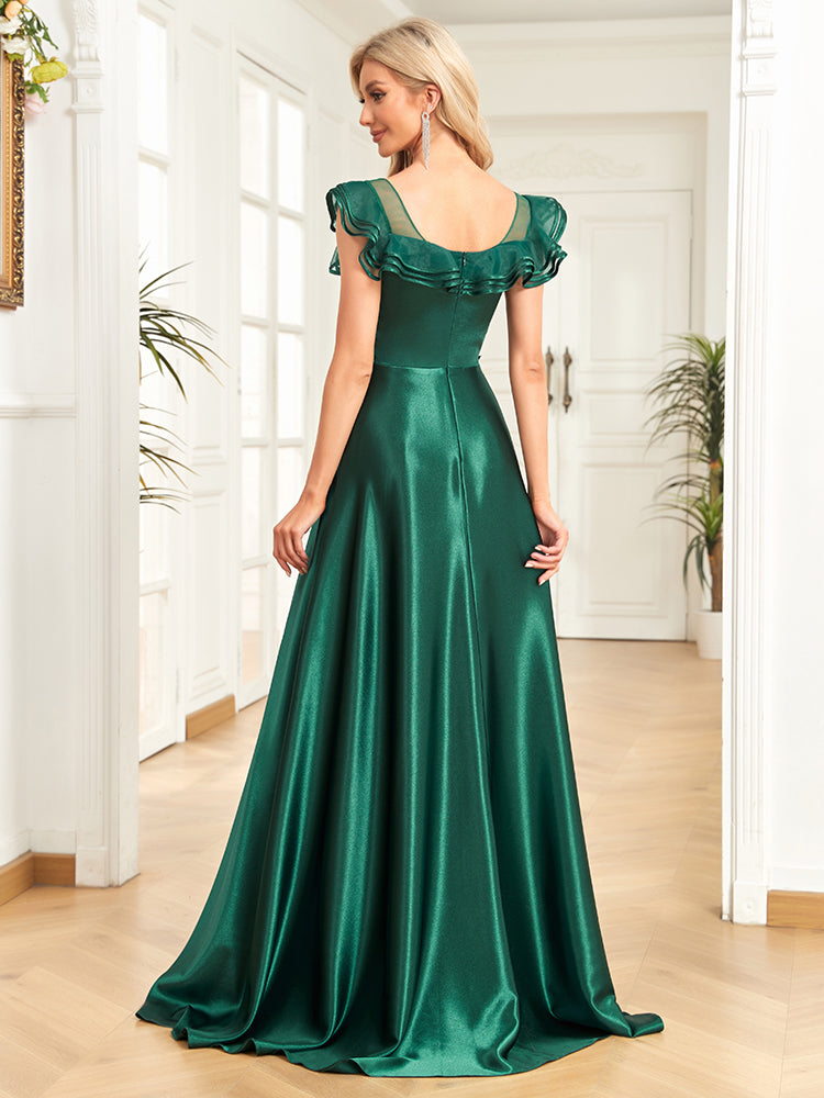 XUIBOL | Features a high slit and a flared Skirt