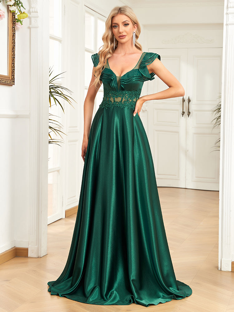 XUIBOL | Features a high slit and a flared Skirt