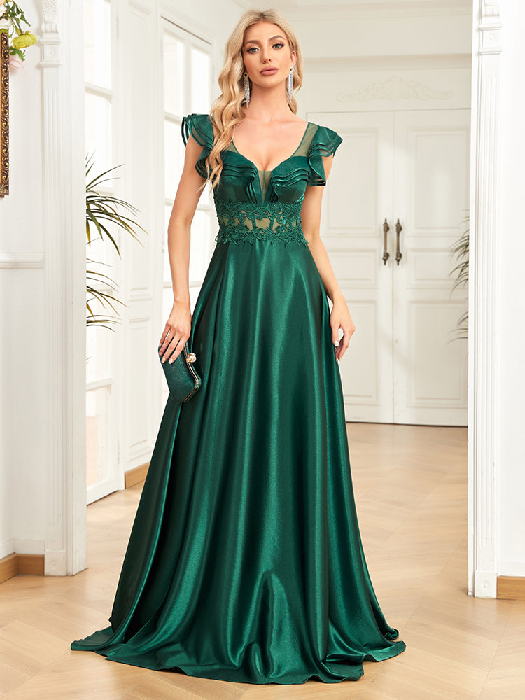 XUIBOL | Features a high slit and a flared Skirt