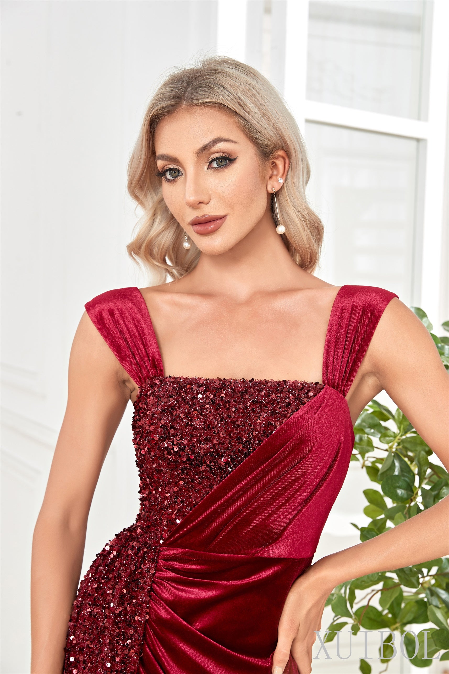 XUIBOL | Velvet_and_Sequins_off-the-shoulder_Dresses_Burgundy