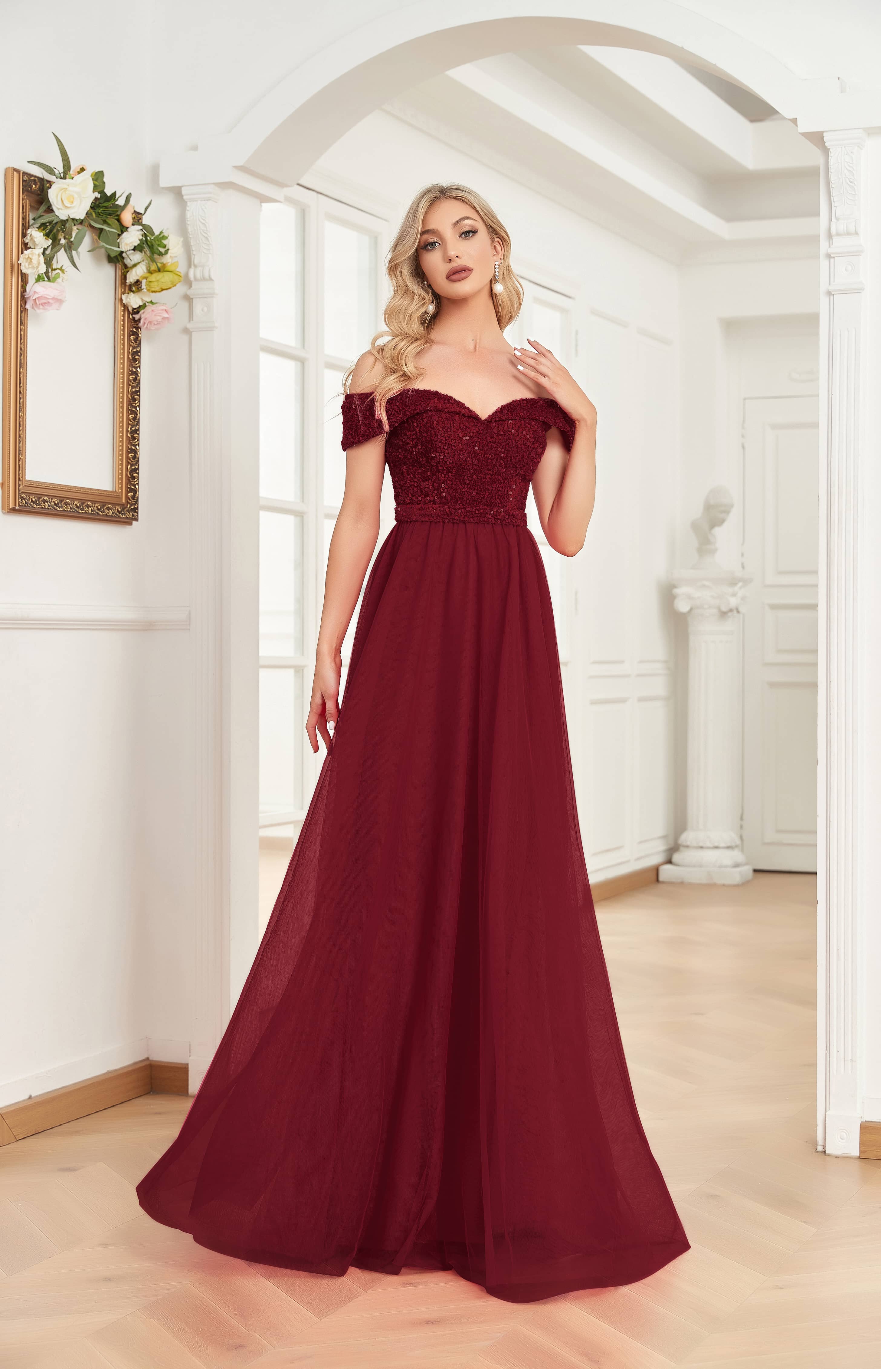 XUIBOL | An off-the-shoulder_sweetheart_neckline_Dresses_Burgundy