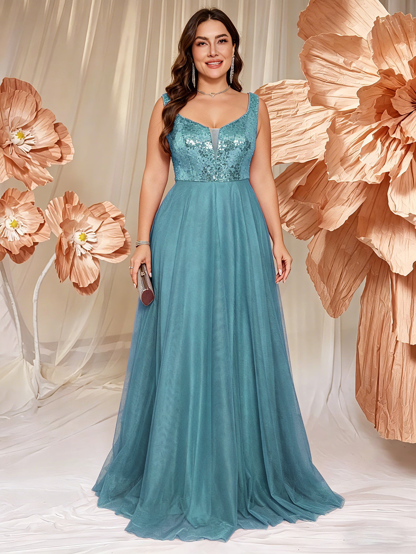 V-neck Long Sleeveless Sequined Embroidered Dress