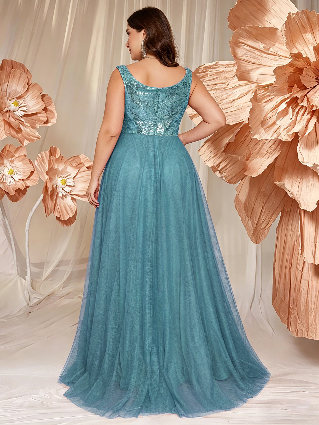 V-neck Long Sleeveless Sequined Embroidered Dress