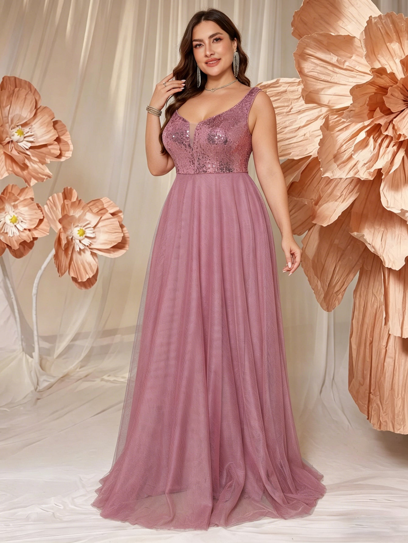 V-neck Long Sleeveless Sequined Embroidered Dress
