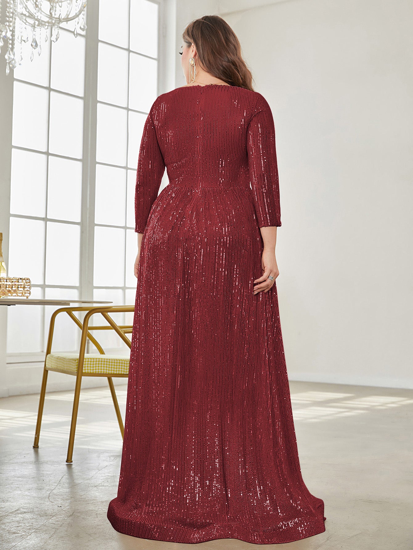 Plus Size Luxury V-Neck Long Sleeves Sequins Evening Dress | XUIBOL