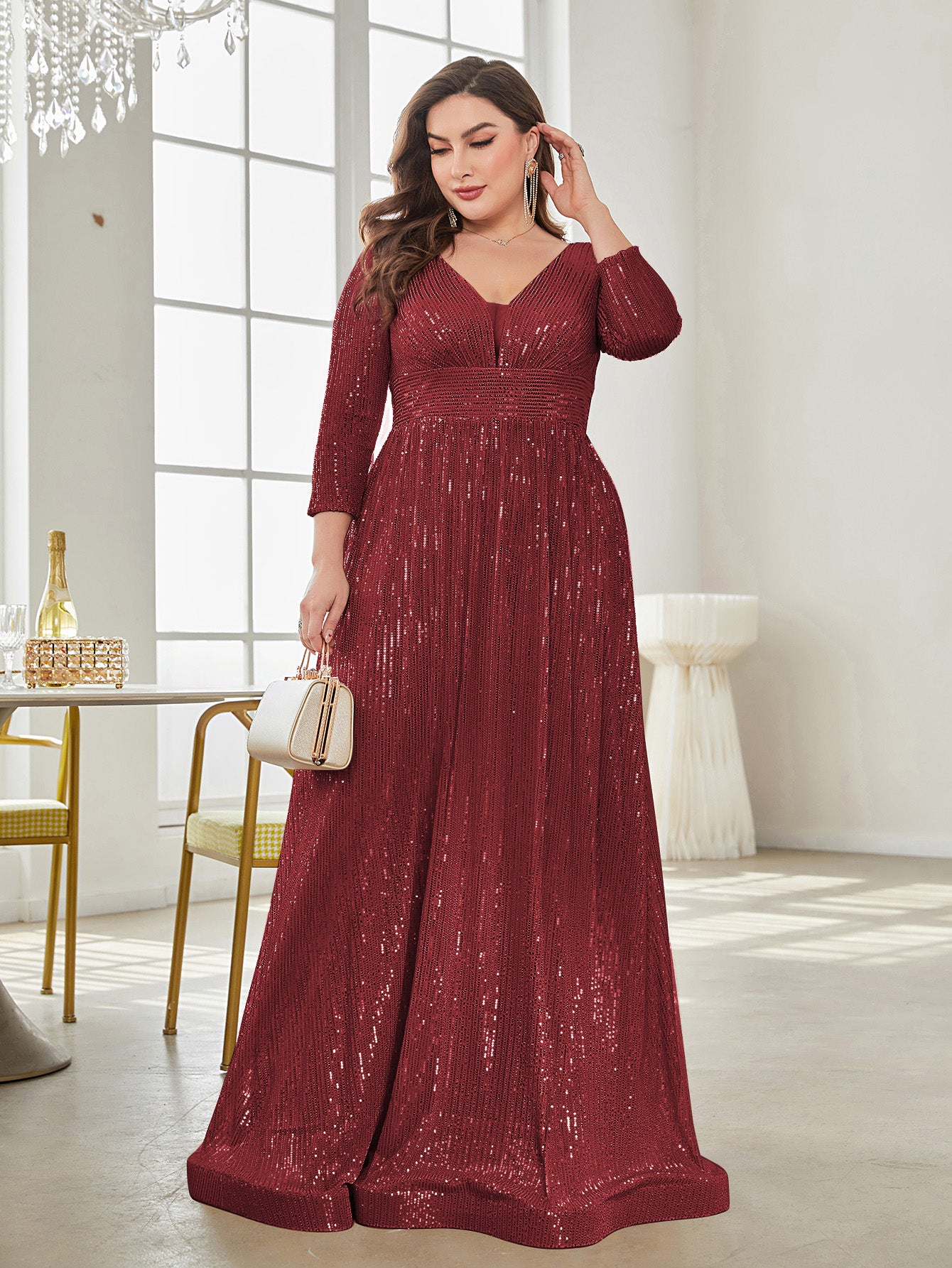 Plus Size Luxury V-Neck Long Sleeves Sequins Evening Dress | XUIBOL