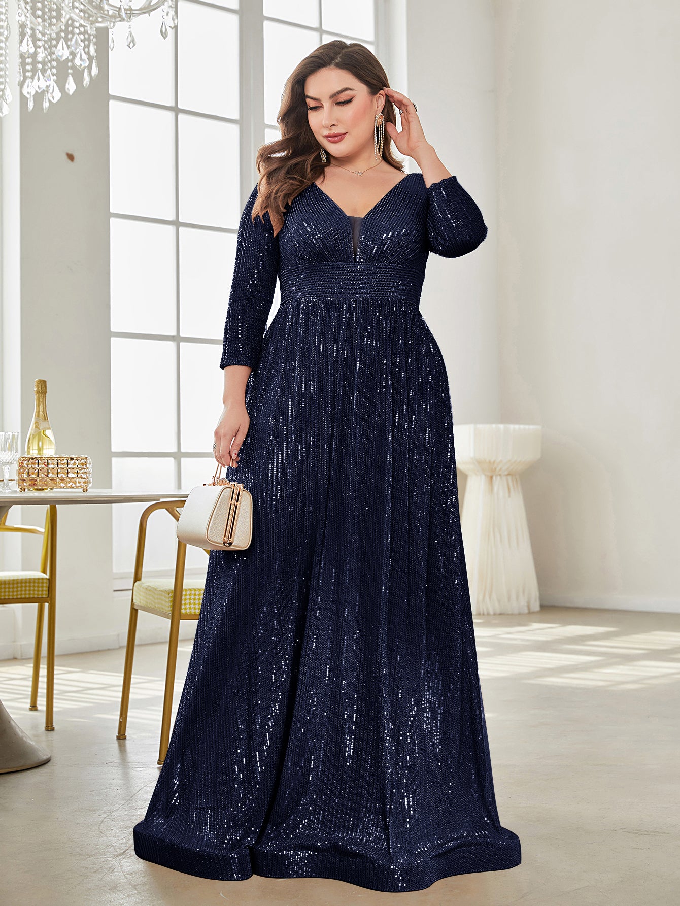 Plus Size Luxury V-Neck Long Sleeves Sequins Evening Dress | XUIBOL