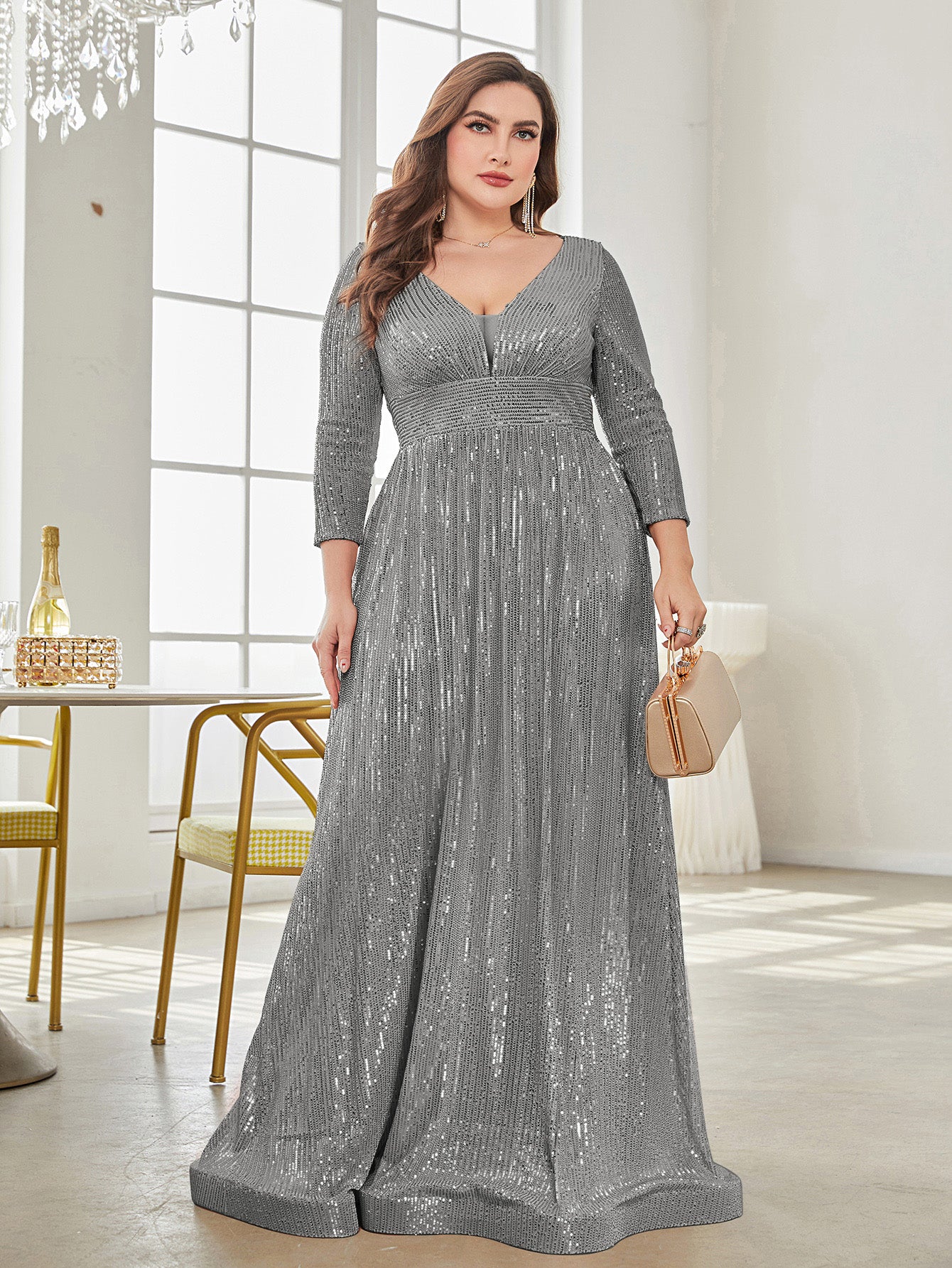 Plus Size Luxury V-Neck Long Sleeves Sequins Evening Dress | XUIBOL