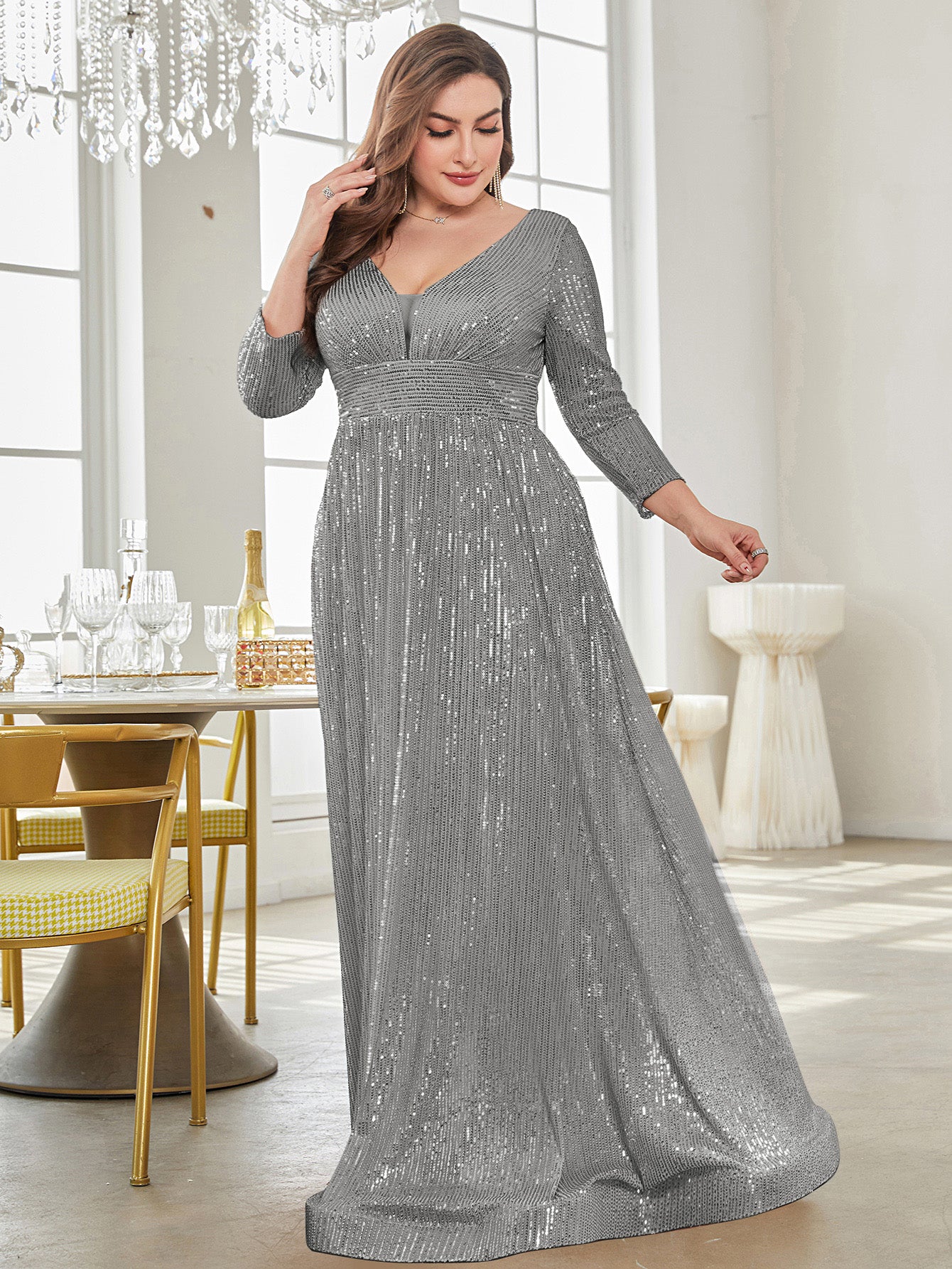 Plus Size Luxury V-Neck Long Sleeves Sequins Evening Dress | XUIBOL